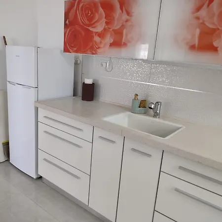 Lovely Three-Room Apartment Above The Promenade Ashdod Exterior photo
