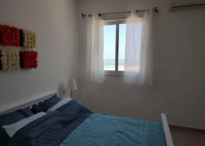 Lovely Three-Room Apartment Above The Promenade
