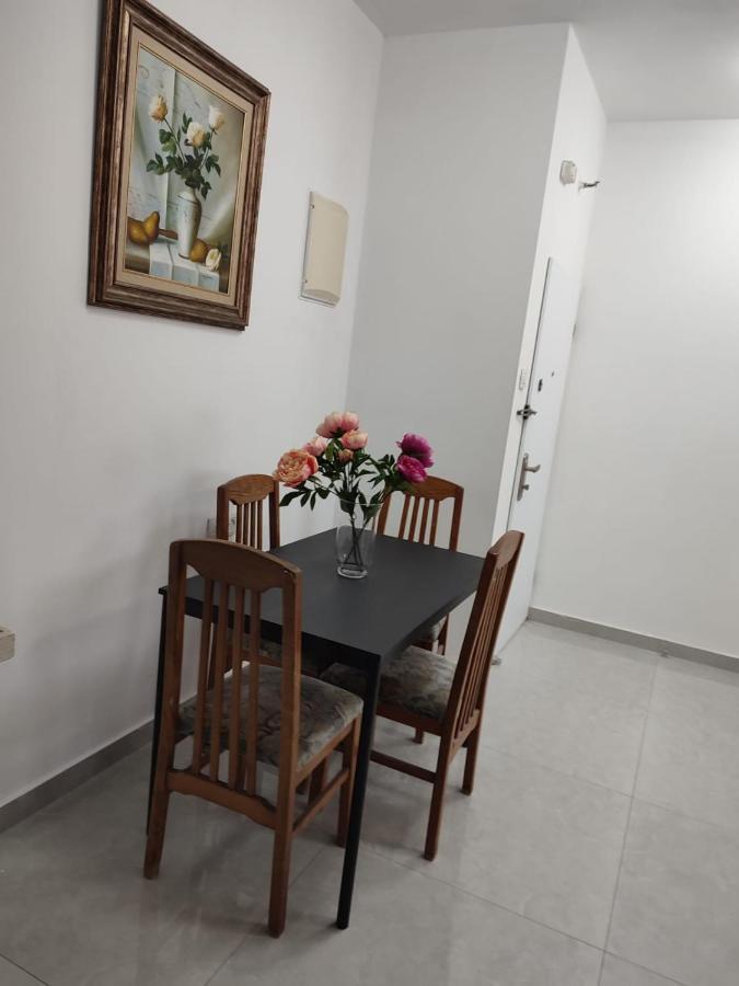 Lovely Three-room Above The Promenade Apartment *