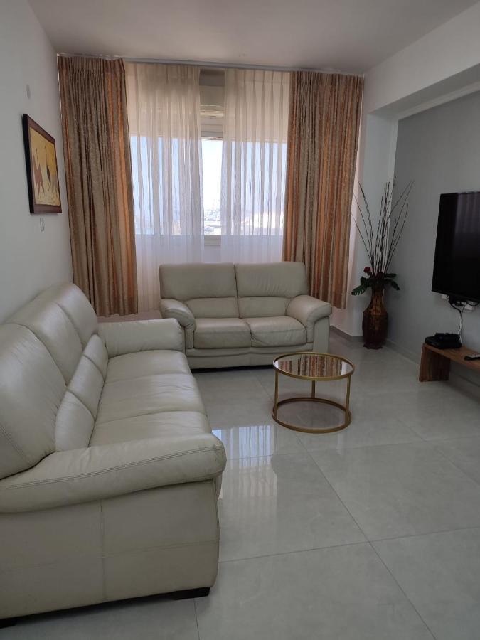 Lovely Three-room Above The Promenade * Ashdod